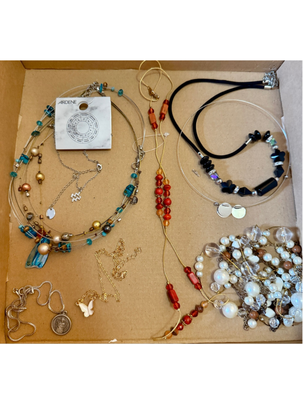 8 pcs Women's Unbranded Multi-Color Necklaces